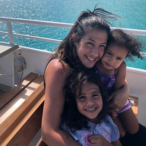 Meet your Posher, Janet - Picture 4 of 5